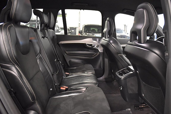 Volvo XC90 13 of 30