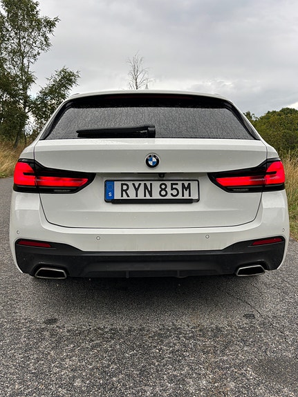 BMW 520d 2 of 13