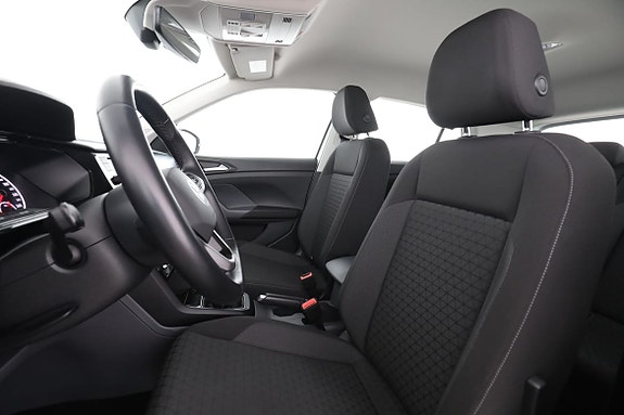 Volkswagen T-Cross 11 of 30