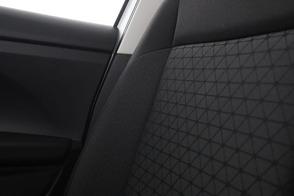 Volkswagen T-Cross 28 of 30