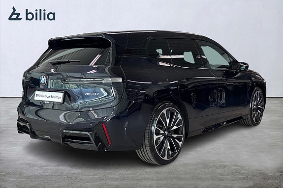 BMW iX 20 of 21
