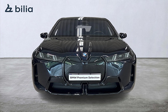 BMW iX 5 of 21
