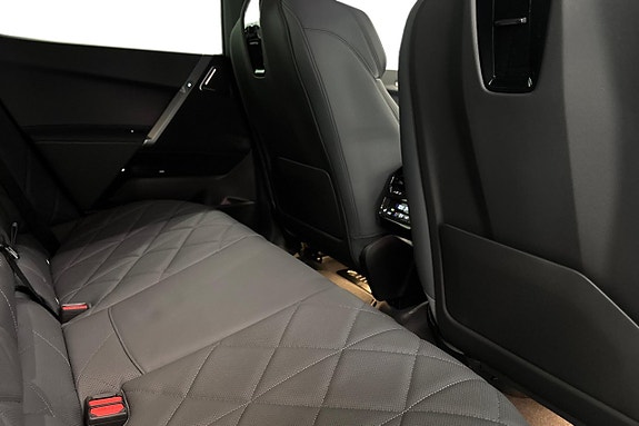 BMW iX 7 of 21