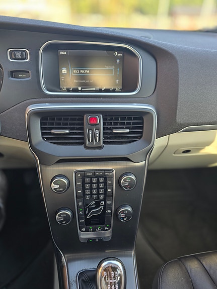 Volvo V40 7 of 13