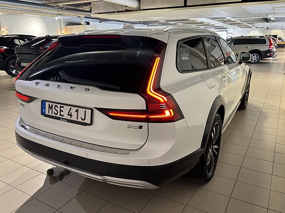 Volvo V90 Cross Country 22 of 23