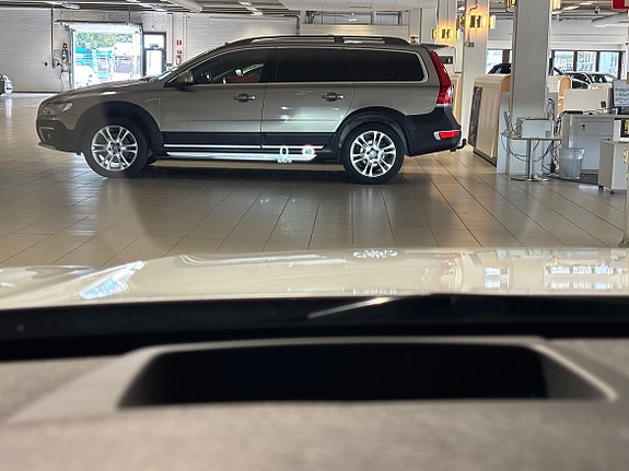 Volvo V90 Cross Country 9 of 23