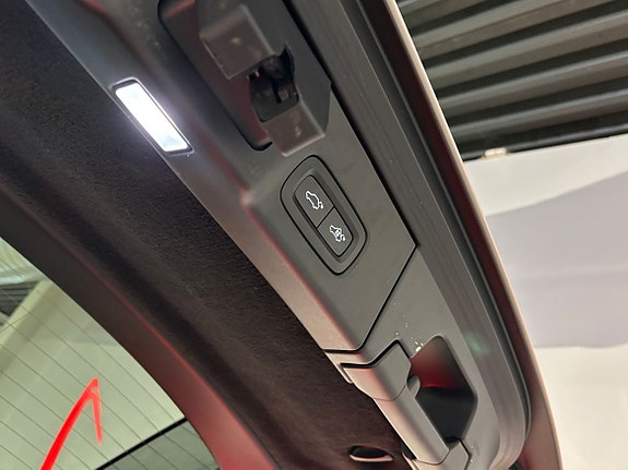 Volvo V90 Cross Country 21 of 23