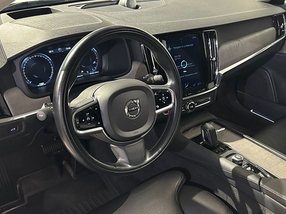 Volvo V90 Cross Country 7 of 23