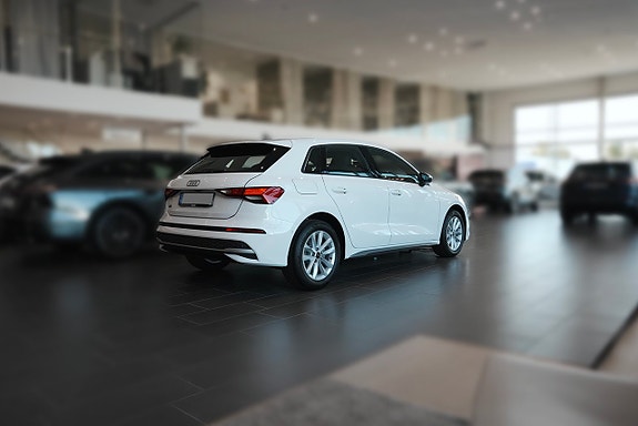 Audi A3 3 of 9