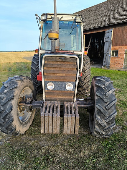 Massey Ferguson MF 699 4 4 of 11