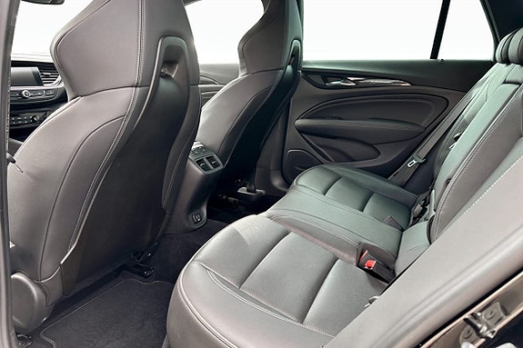 Opel Insignia 8 of 10