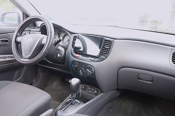 Kia Rio 10 of 19