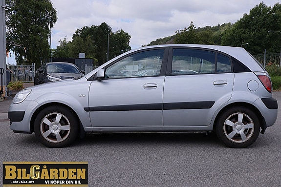 Kia Rio 5 of 19