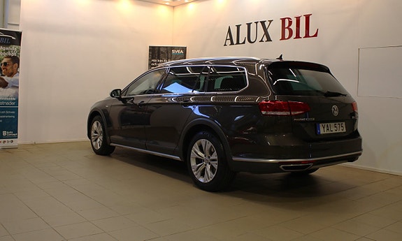 Volkswagen Passat Alltrack 5 of 20