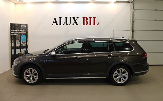 Volkswagen Passat Alltrack 10 of 20