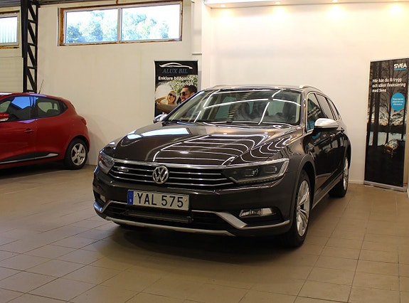Volkswagen Passat Alltrack 4 of 20