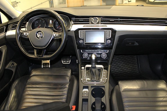 Volkswagen Passat Alltrack 11 of 20