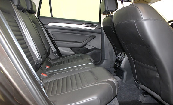 Volkswagen Passat Alltrack 15 of 20