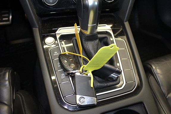 Volkswagen Passat Alltrack 17 of 20