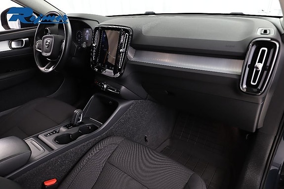 Volvo XC40 25 of 29