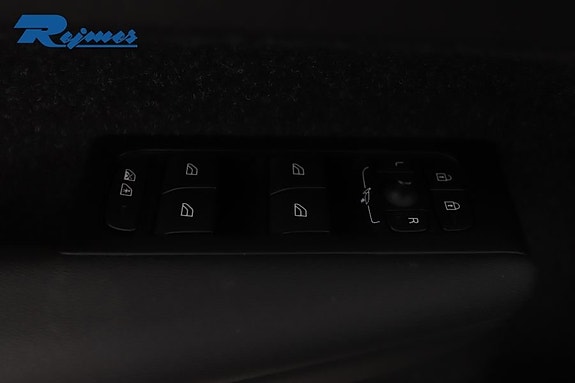 Volvo XC40 14 of 29