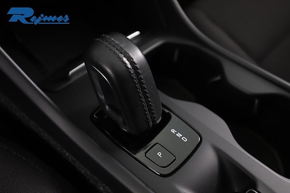 Volvo XC40 27 of 29