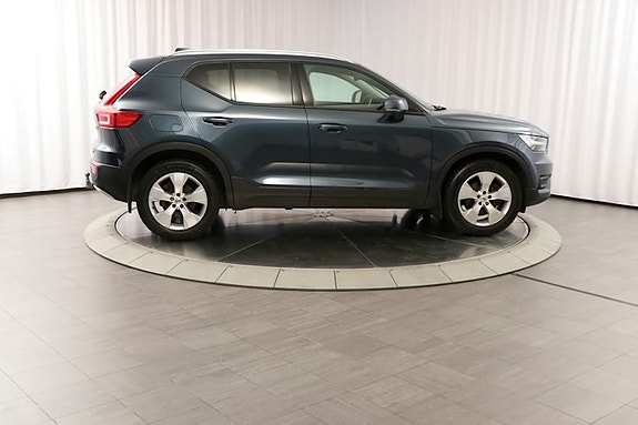 Volvo XC40 4 of 29