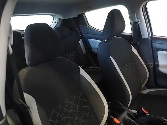 Nissan Micra 7 of 18