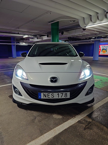 Mazda 3 2 of 9