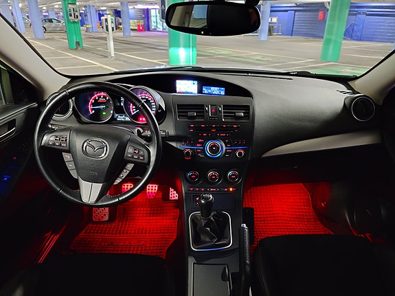 Mazda 3 4 of 9