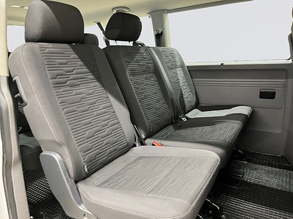 Volkswagen Caravelle 15 of 17