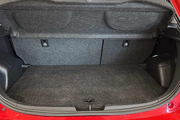 Toyota Yaris 11 of 11