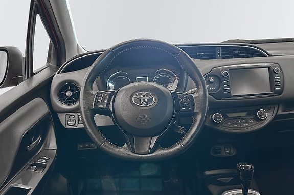 Toyota Yaris 10 of 11