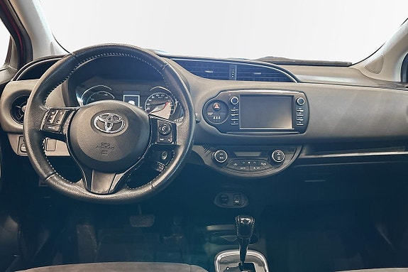 Toyota Yaris 9 of 11