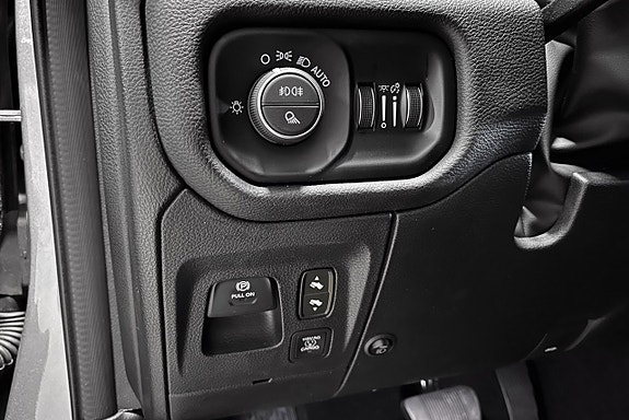 Dodge RAM 30 of 30