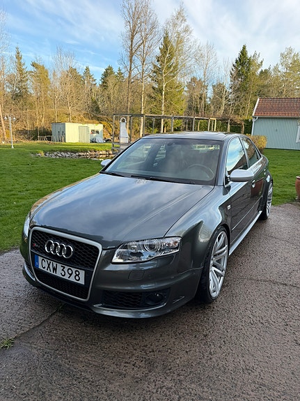 Audi RS4 7 of 10