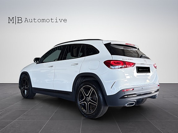 Mercedes-Benz GLA250 e 4 of 22