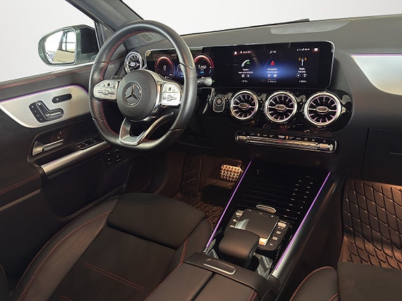 Mercedes-Benz GLA250 e 13 of 22