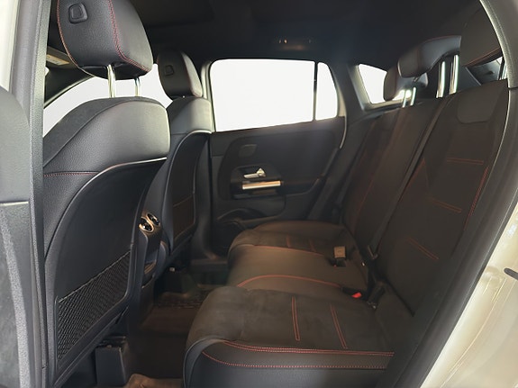 Mercedes-Benz GLA250 e 20 of 22