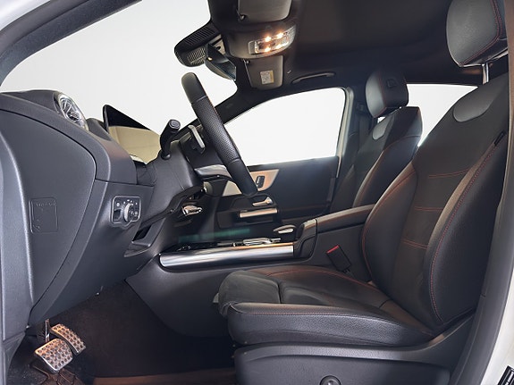 Mercedes-Benz GLA250 e 9 of 22