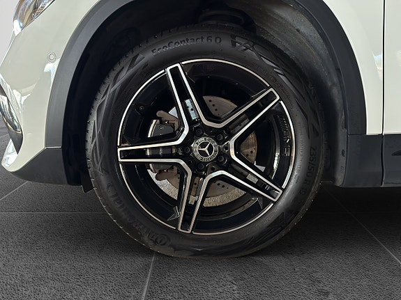 Mercedes-Benz GLA250 e 22 of 22