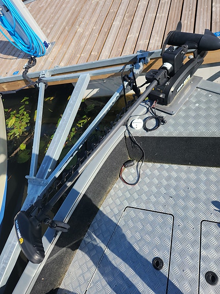 V-Boat fish 46 3 of 4