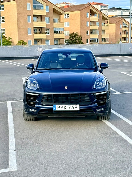 Porsche Macan GTS 3 of 15