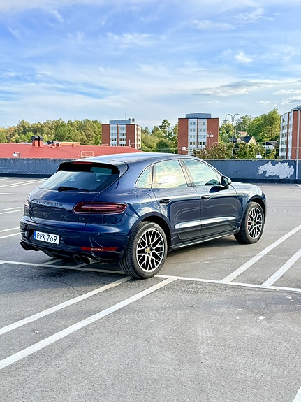 Porsche Macan GTS 5 of 15
