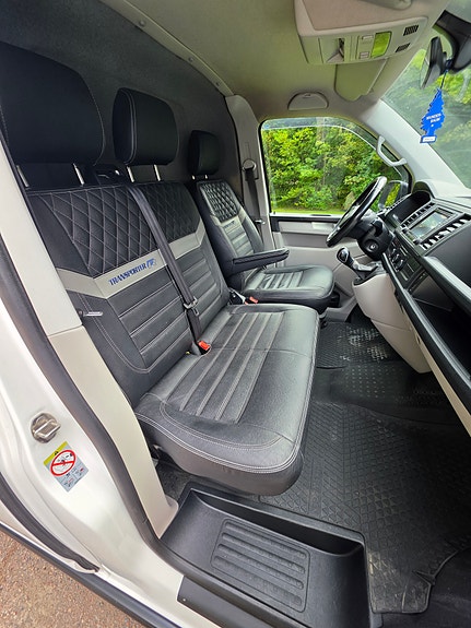 Volkswagen Transporter 2 of 7