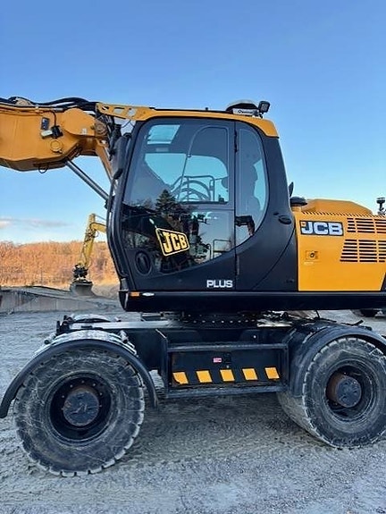 JCB 175W plus 2 of 8