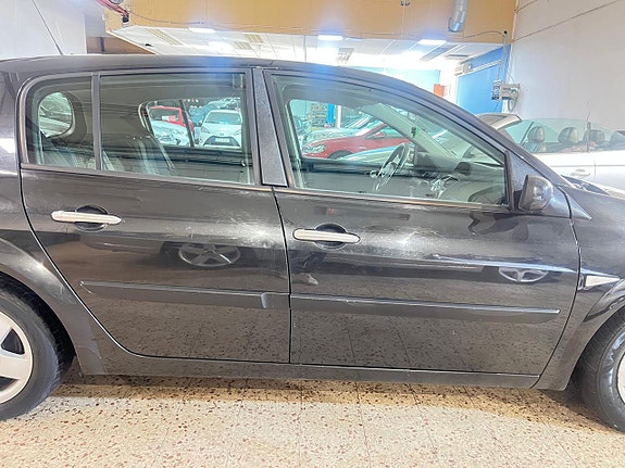 Renault Megane 9 of 10