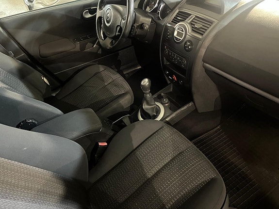 Renault Megane 6 of 10