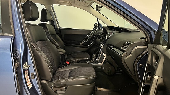 Subaru Forester 6 of 12