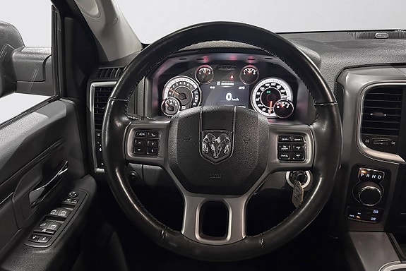 Dodge RAM 1500 18 of 23